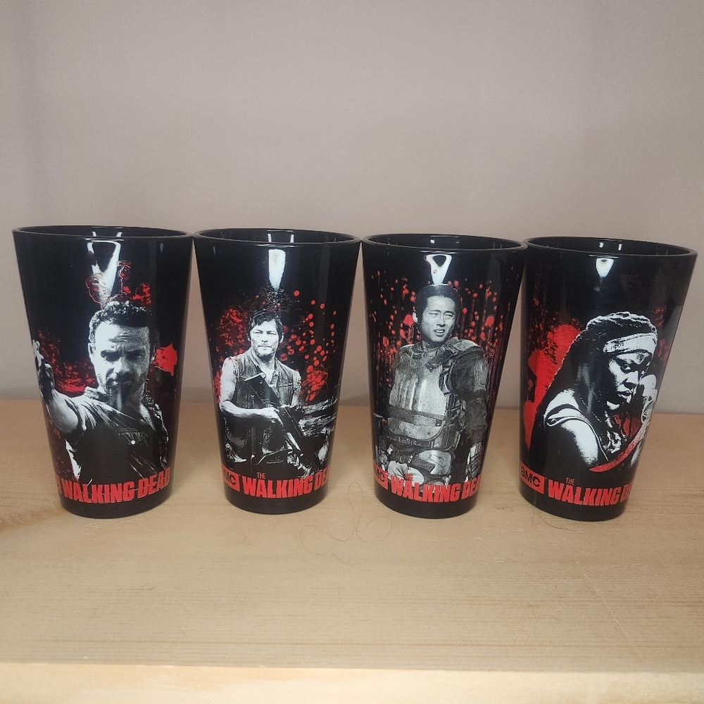 The Walking Dead drinking glasses